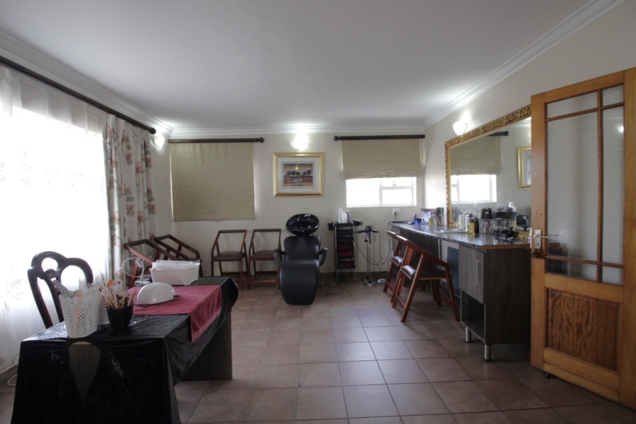 3 Bedroom Property for Sale in Wavecrest Eastern Cape